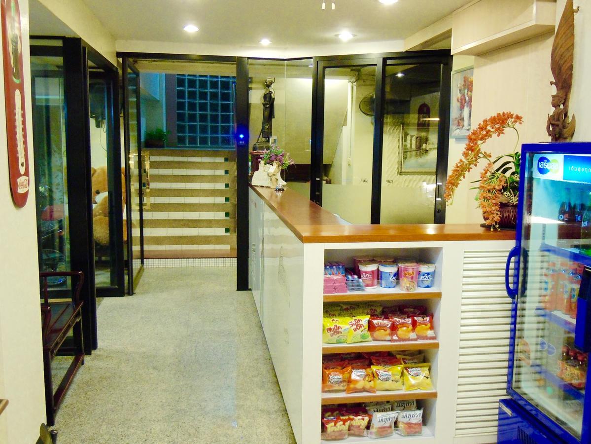 Moonlight House Hotel Nakhonratcsaszima Kültér fotó